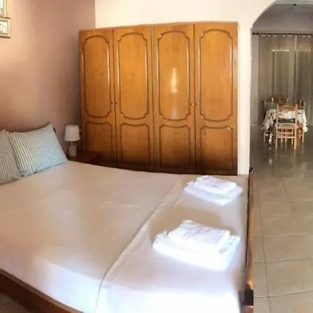 Apartment Victoria Ksamil